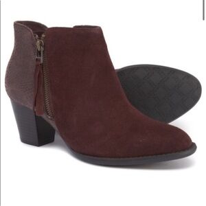 Vionic Anne Ankle Boots In Java Snake size 8